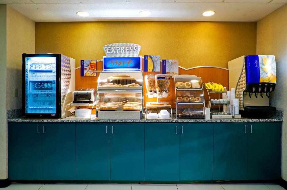 Holiday Inn Express Hillsborough-Durham Area By Ihg Экстерьер фото