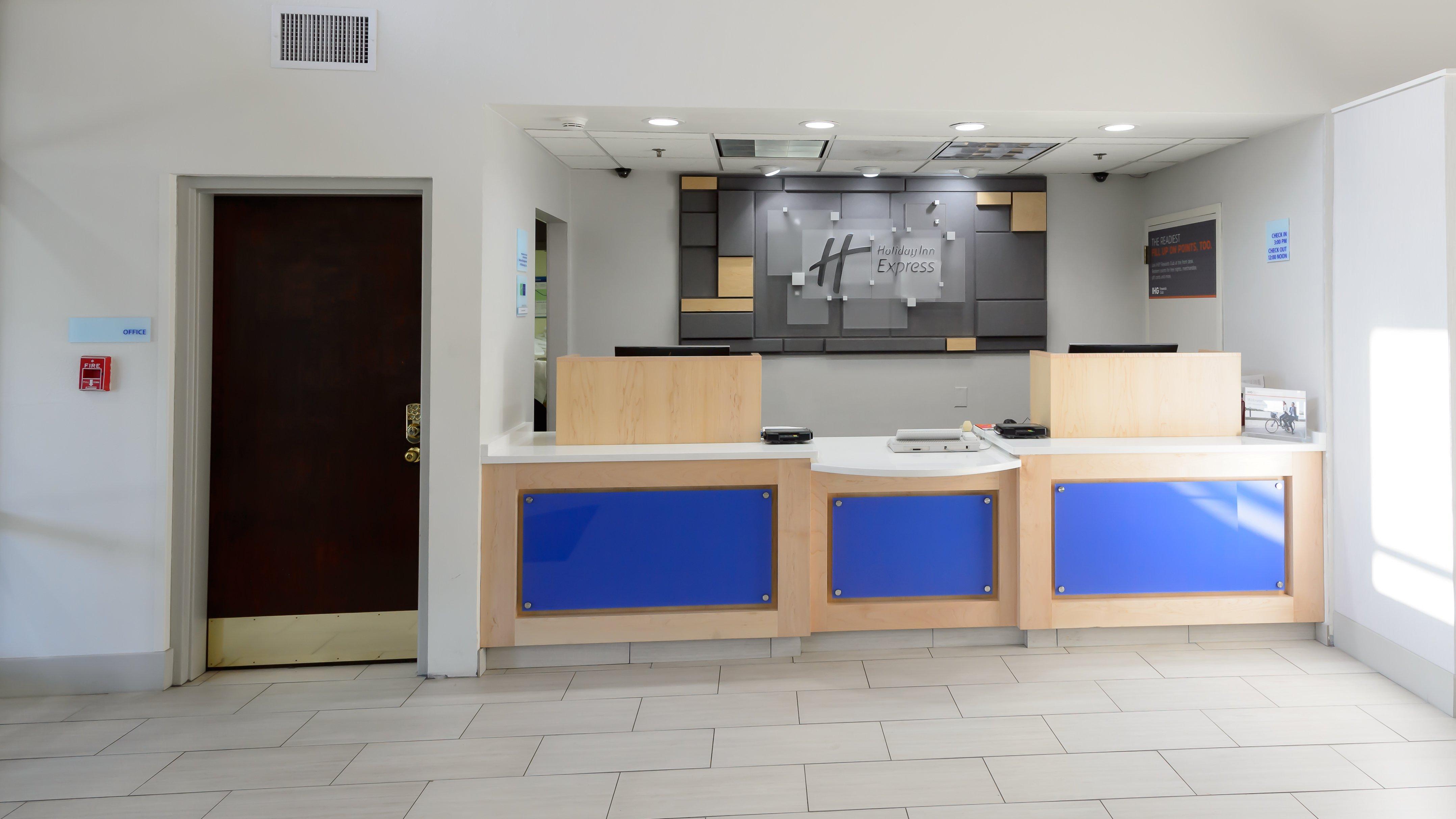 Holiday Inn Express Hillsborough-Durham Area By Ihg Экстерьер фото