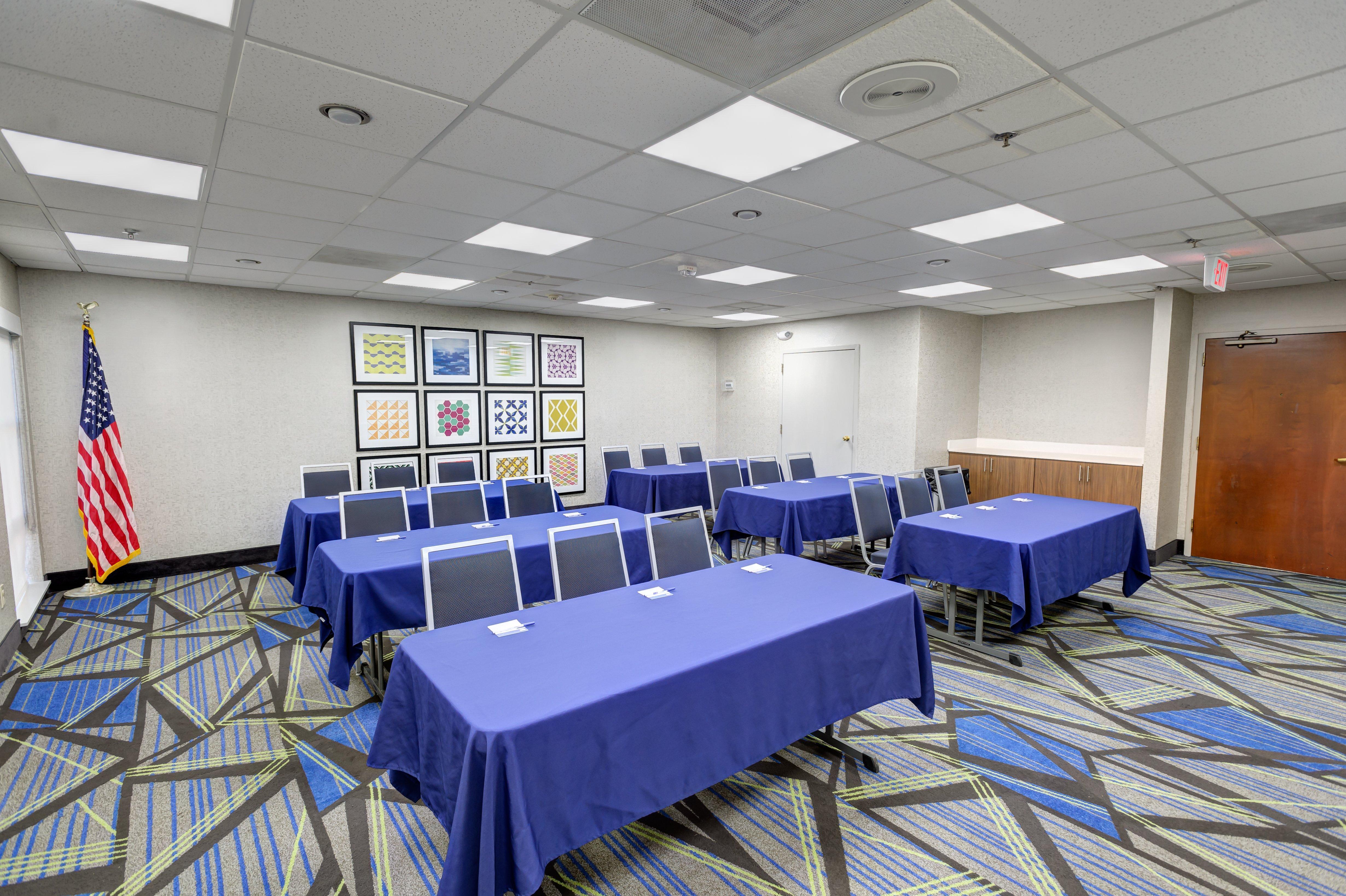Holiday Inn Express Hillsborough-Durham Area By Ihg Экстерьер фото