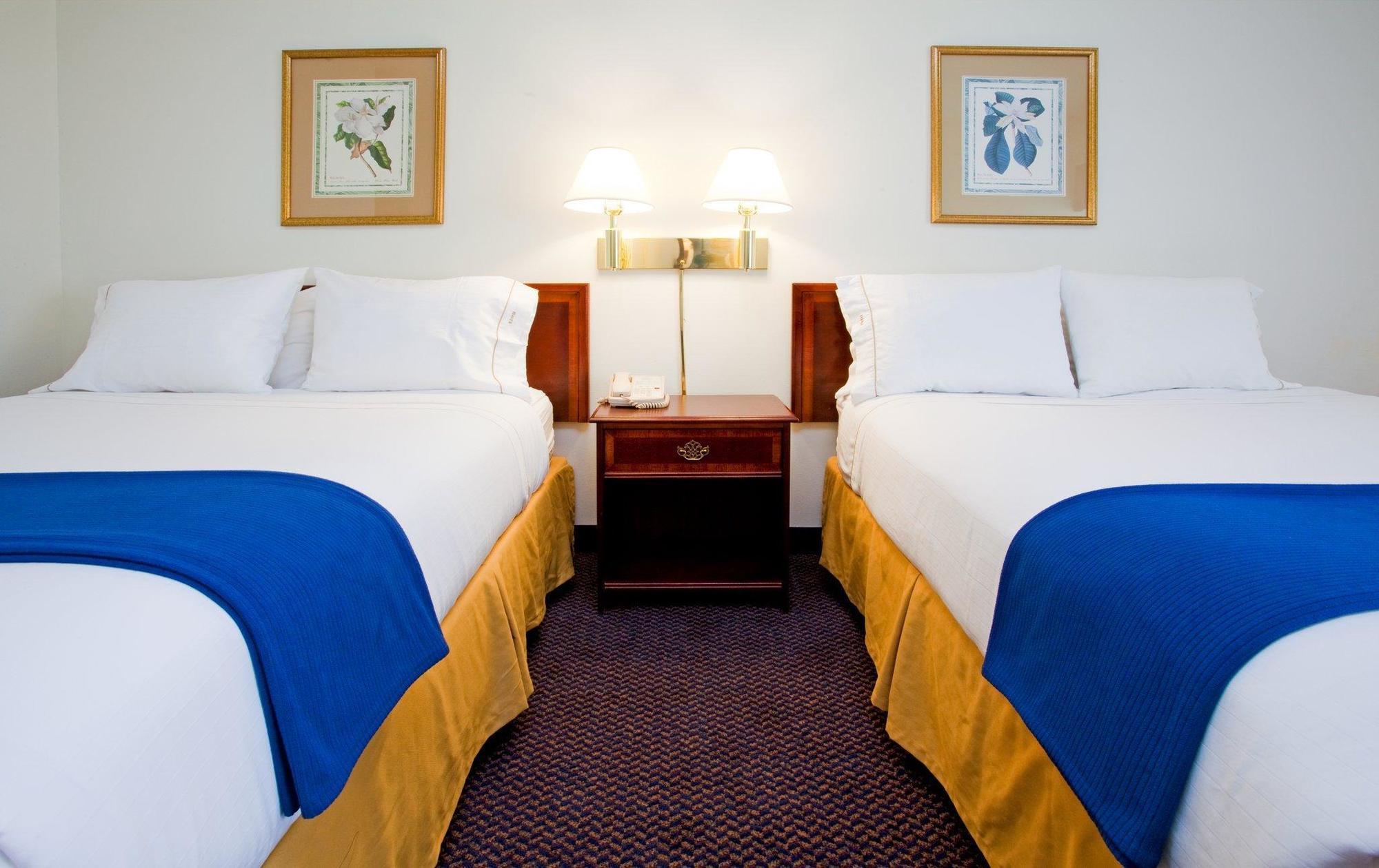 Holiday Inn Express Hillsborough-Durham Area By Ihg Номер фото