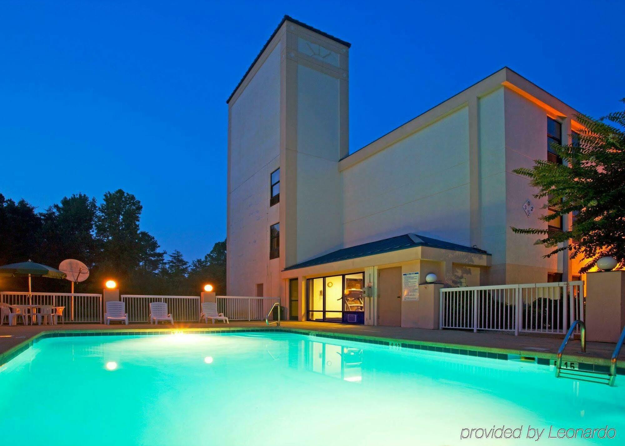 Holiday Inn Express Hillsborough-Durham Area By Ihg Экстерьер фото